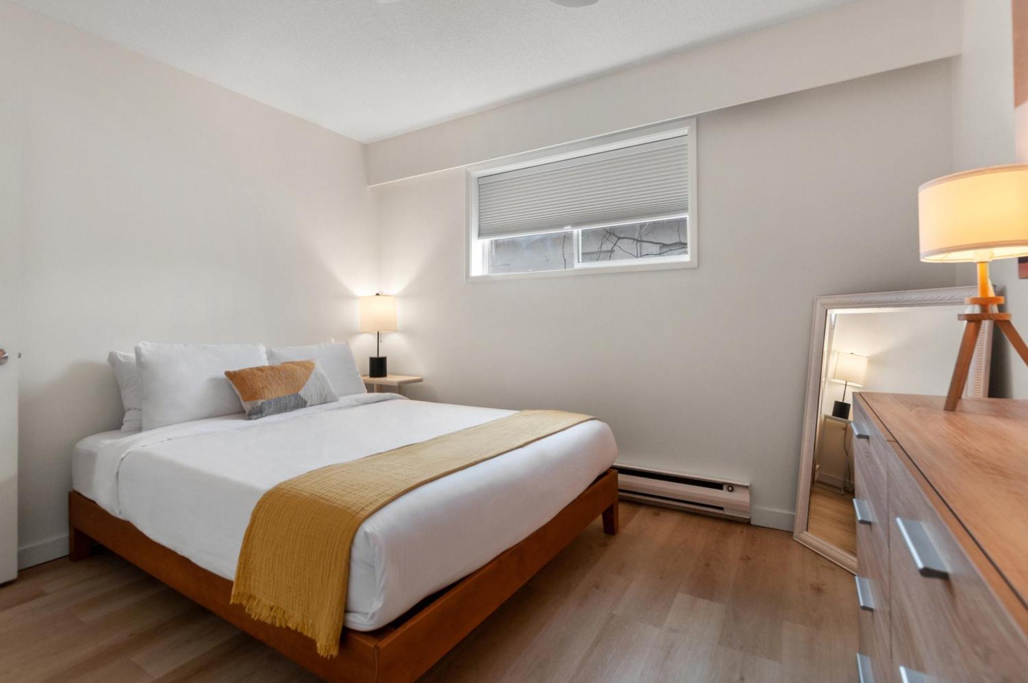 Okanagan Lakefront Resort Пентиктън Екстериор снимка