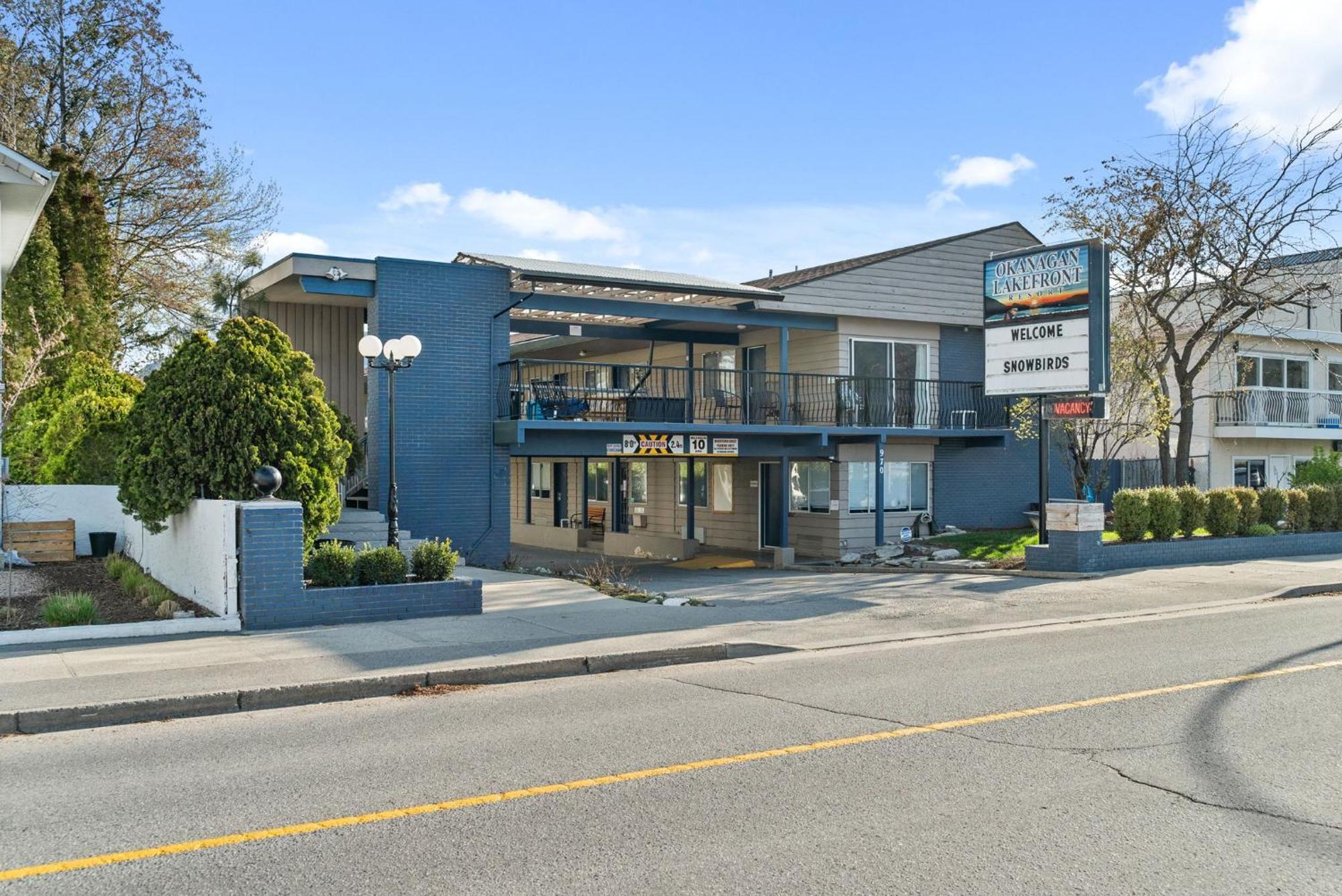 Okanagan Lakefront Resort Пентиктън Екстериор снимка